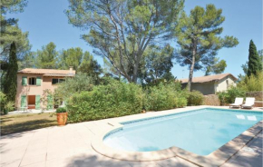 Nice home in Nîmes w/ Outdoor swimming pool, WiFi and 4 Bedrooms
